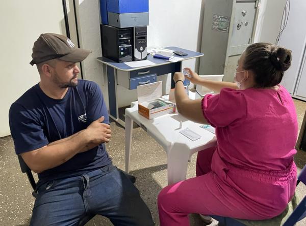 Secretaria de Saúde leva prevenção às hepatites virais para empresas de Matupá
