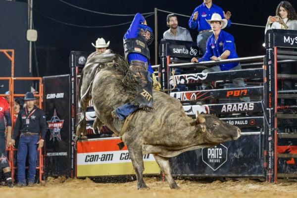 João Paulo Velasco, de Paranaíta, é campeão brasileiro da PBR Brasil