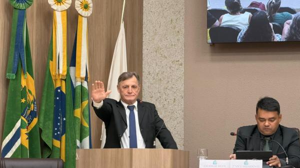 Professor Granetto assume mandato de vereador na Câmara de Sinop