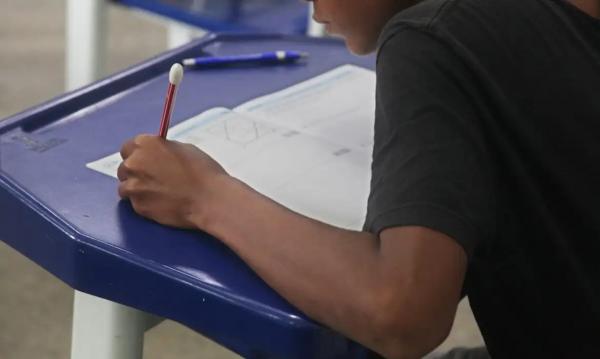Alunos e professores participam hoje de Olimpíada de Matemática