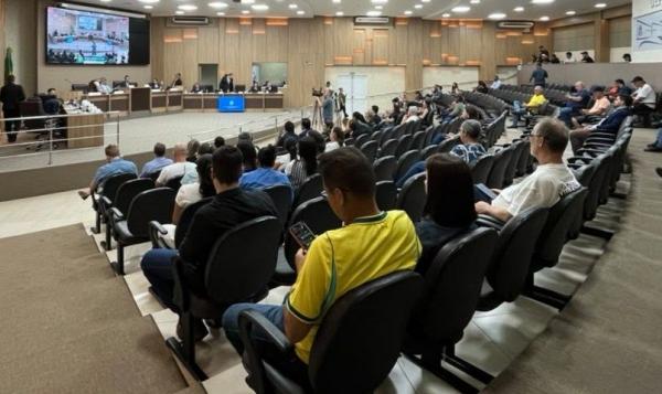 Câmara de Sinop autoriza contratação temporária de até 360 profissionais para a Educação